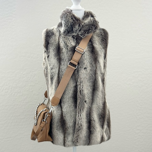 Madison West Camel Quilted Vegan Leather 3 Way Shoulder Crossbody Bag - Picture 11 of 12